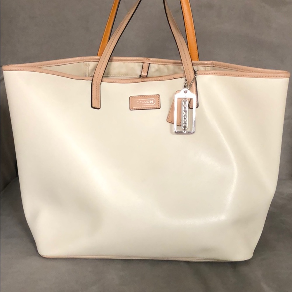 Coach Leather Tote - Large - Off white